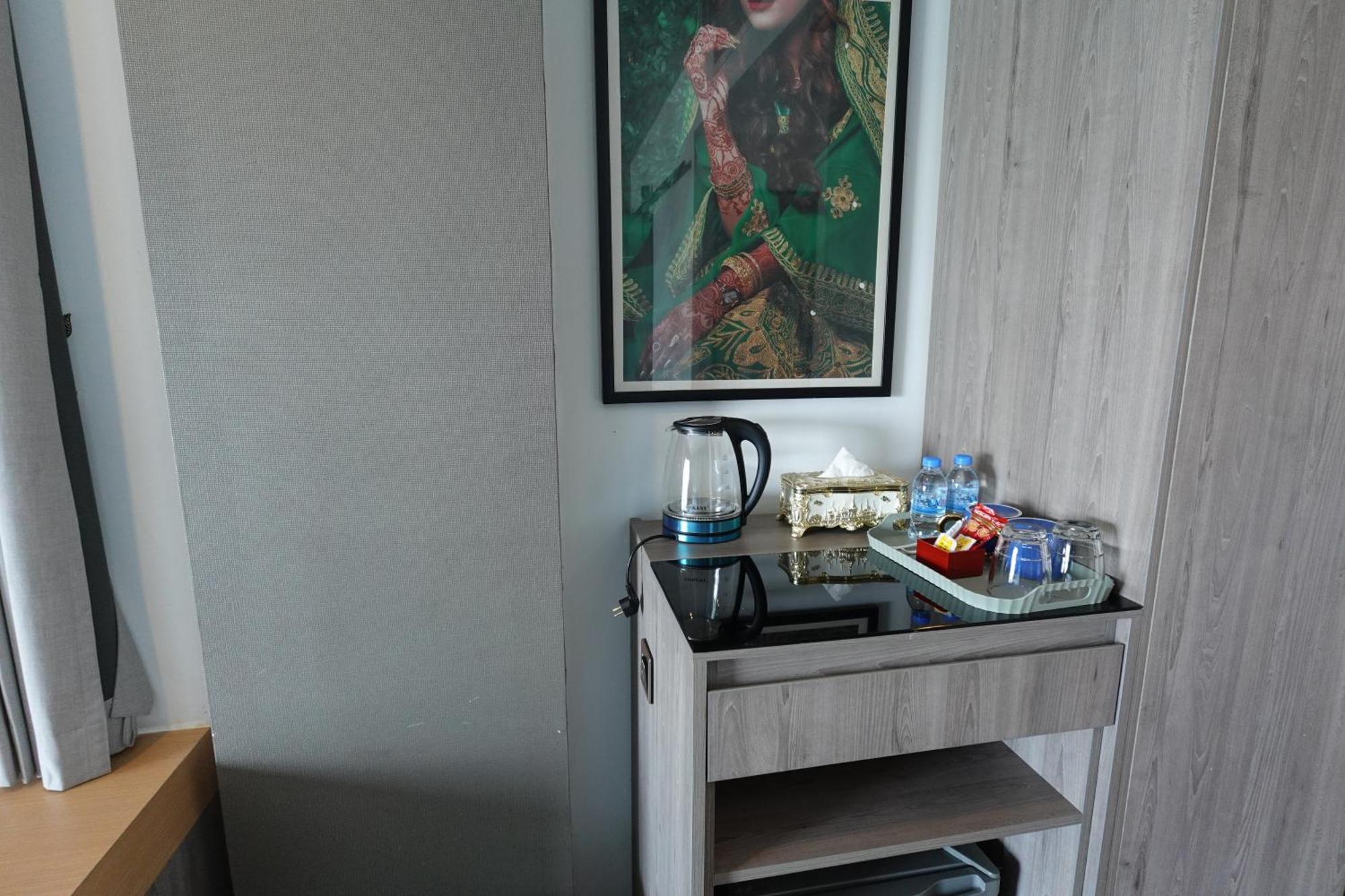 Chilchill Hotel Riverside Phnom Penh Exterior foto