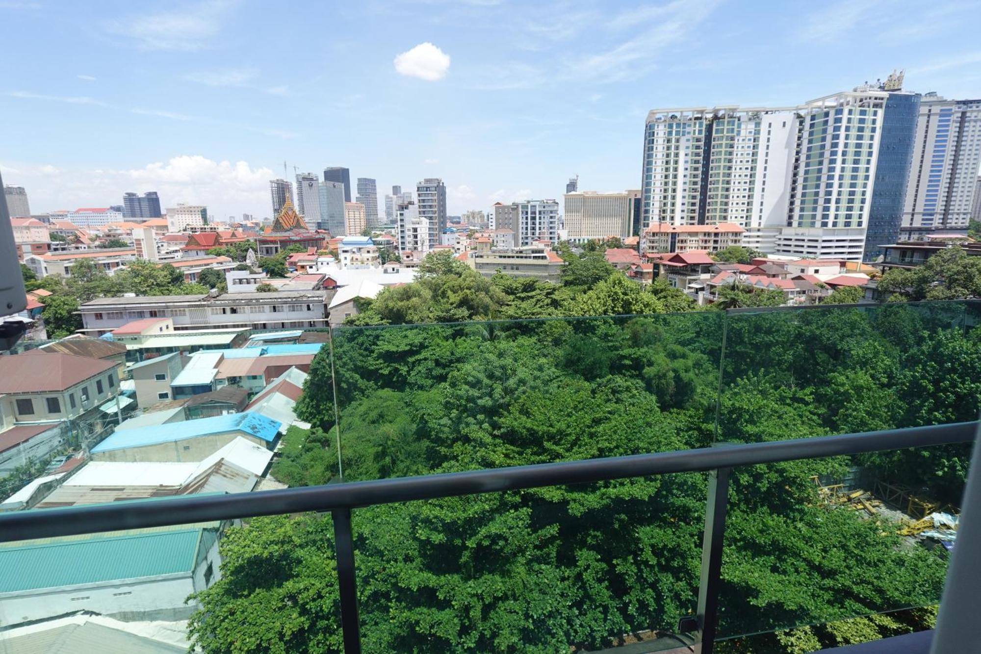 Chilchill Hotel Riverside Phnom Penh Exterior foto