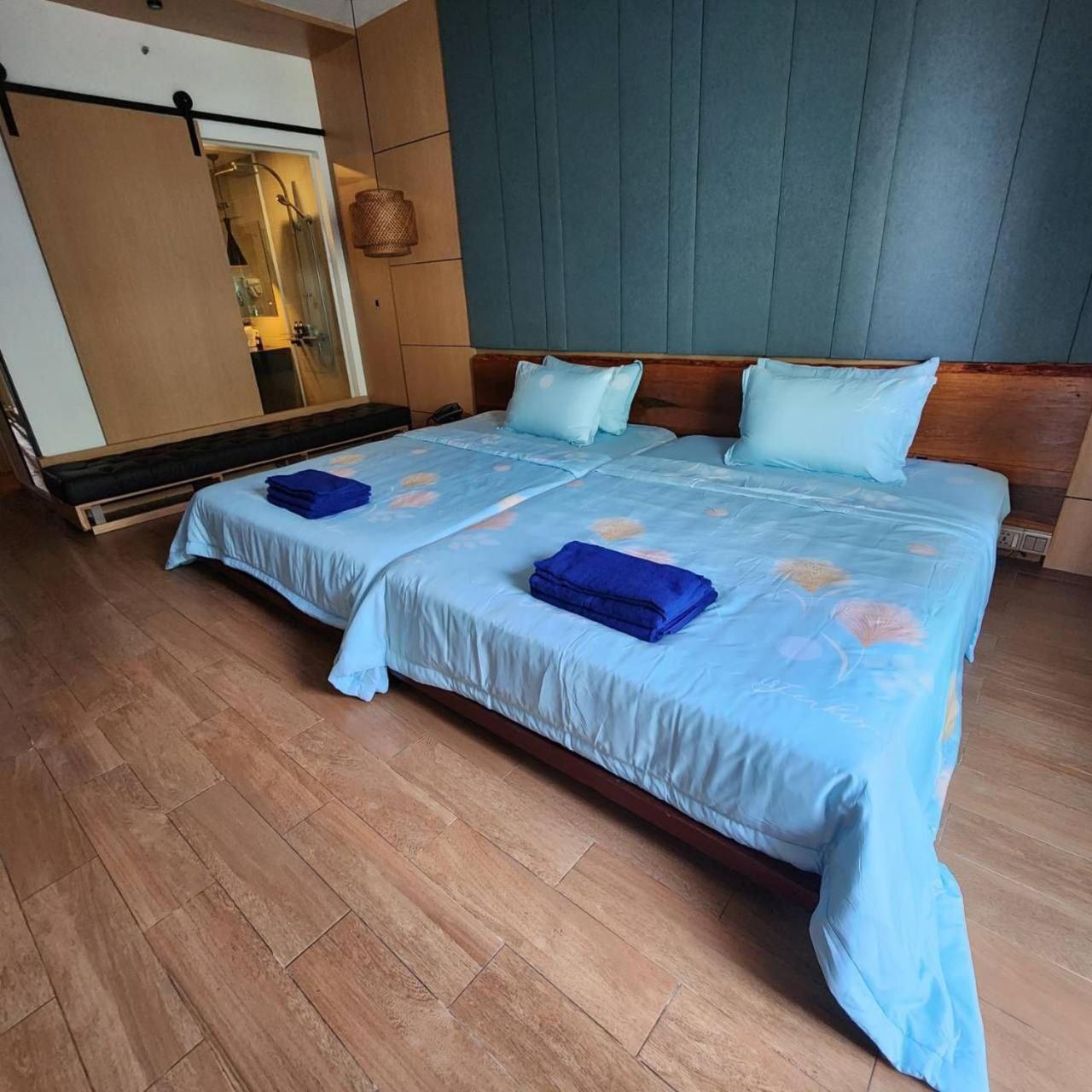 Chilchill Hotel Riverside Phnom Penh Exterior foto